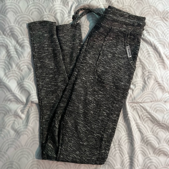 Gymshark Lounge Joggers - Picture 2 of 4